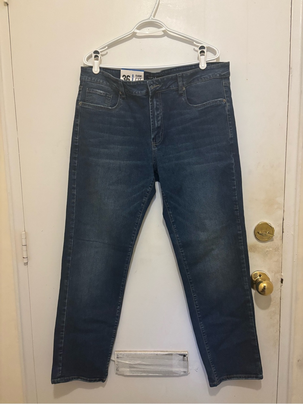 Rifle Classic Fit Men’s Jeans Size 36 Medium Wash Straight Leg Stretch Denim NWT